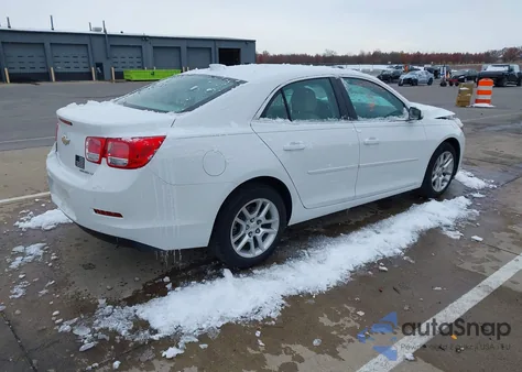 2015 Chevrolet Malibu 1Lt из США, поврежденный, VIN 1G11C5SL4FF249755